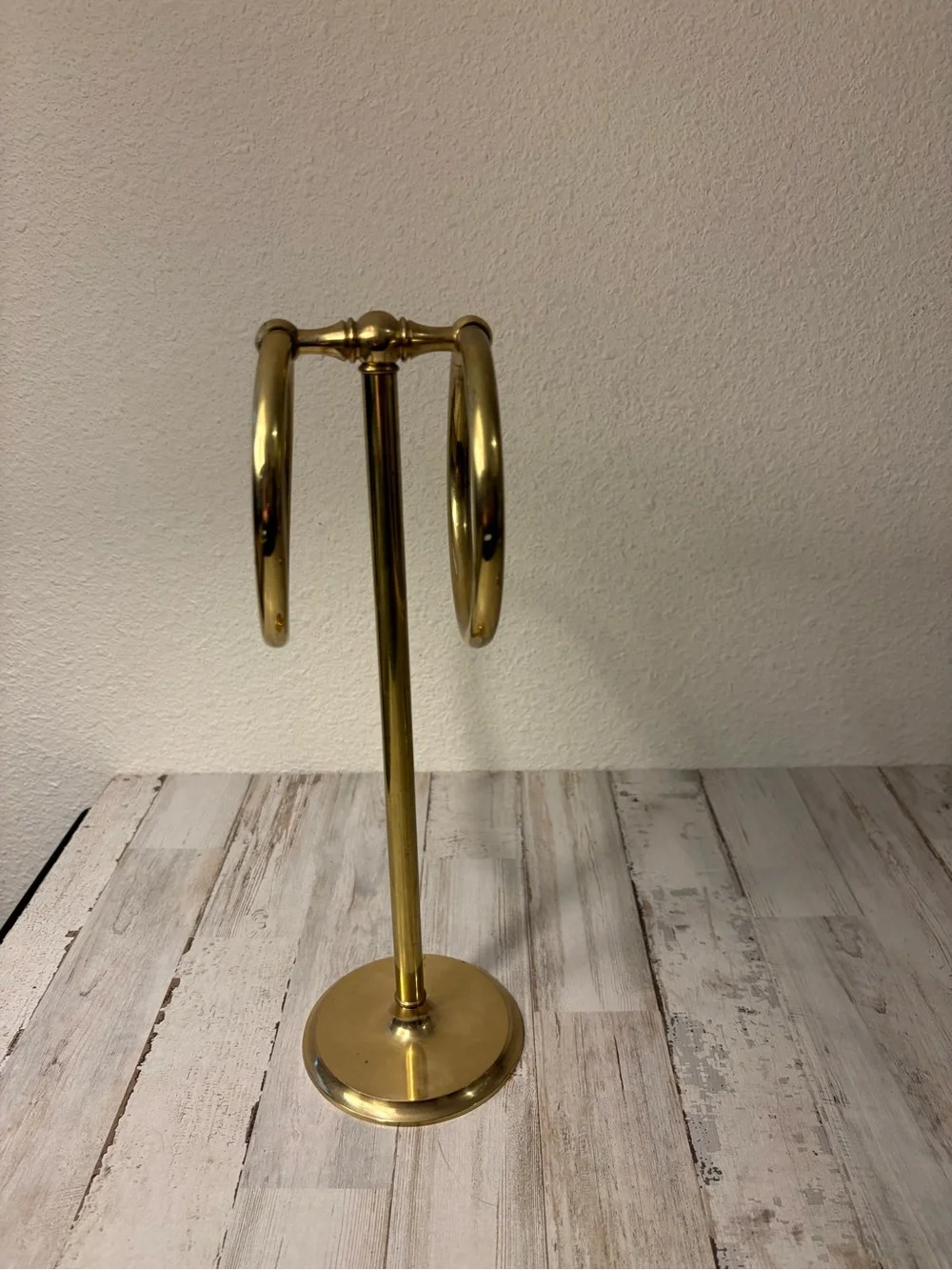 Brass Ring towel Stand Holder